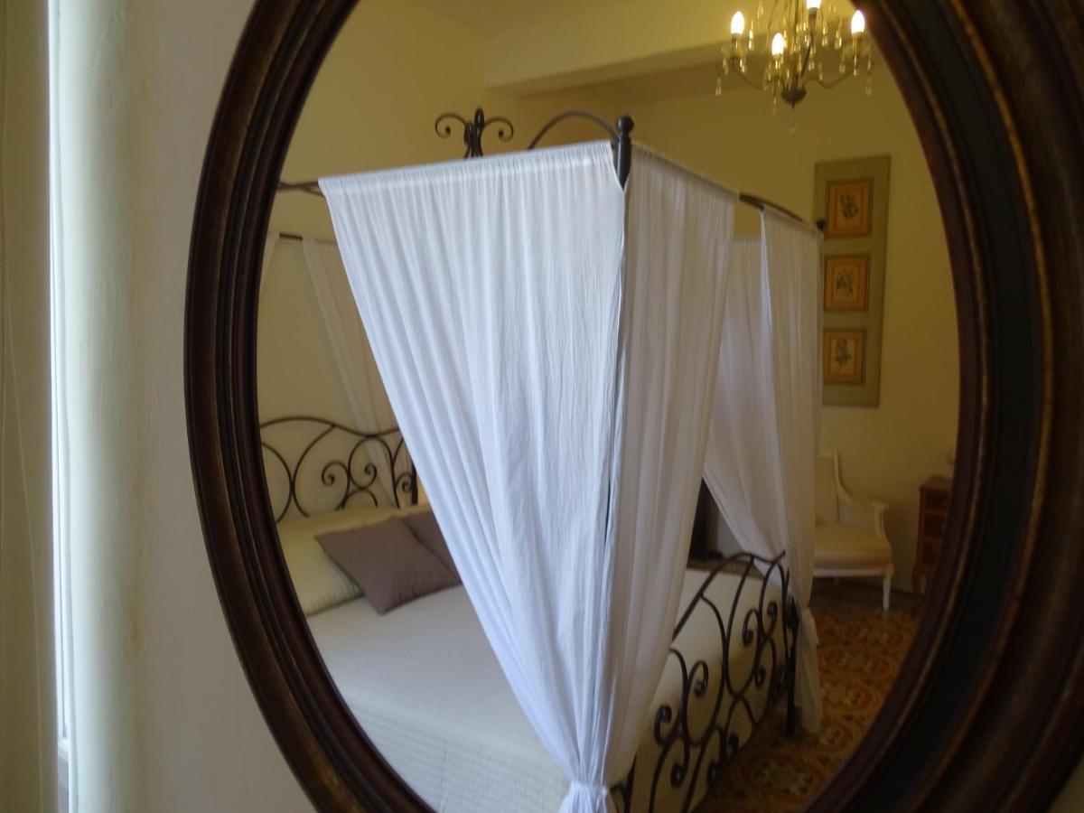 Chambres D'Hotes Belle Vigneronne มงตาญัค ภายนอก รูปภาพ