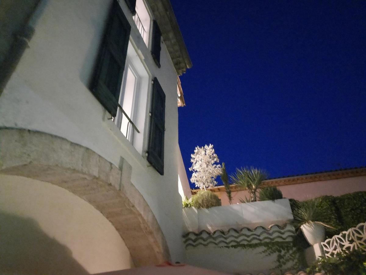Chambres D'Hotes Belle Vigneronne มงตาญัค ภายนอก รูปภาพ