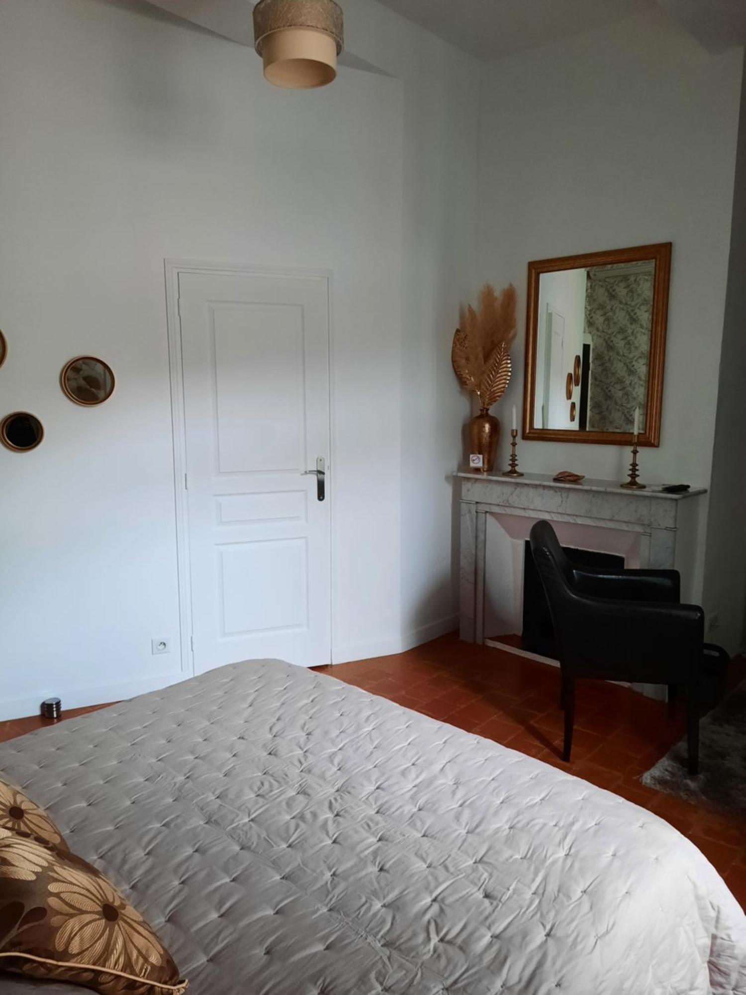 Chambres D'Hotes Belle Vigneronne มงตาญัค ภายนอก รูปภาพ