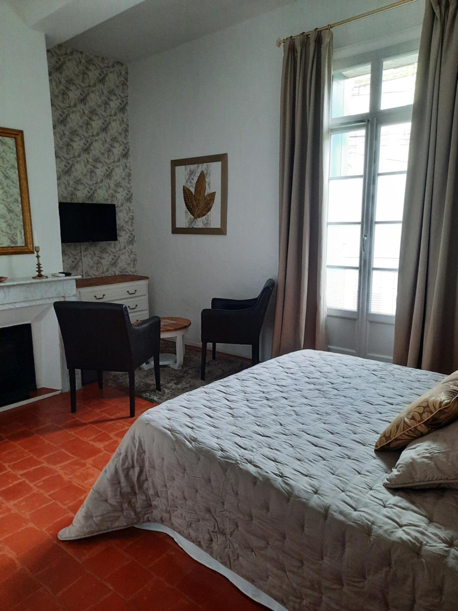 Chambres D'Hotes Belle Vigneronne มงตาญัค ภายนอก รูปภาพ