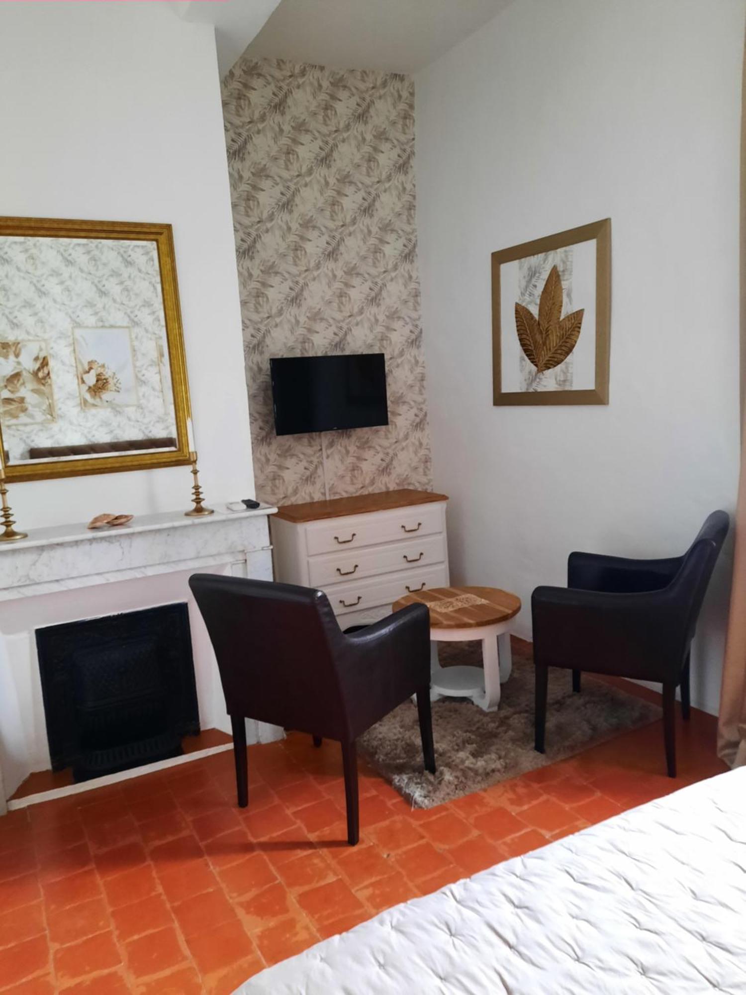 Chambres D'Hotes Belle Vigneronne มงตาญัค ภายนอก รูปภาพ